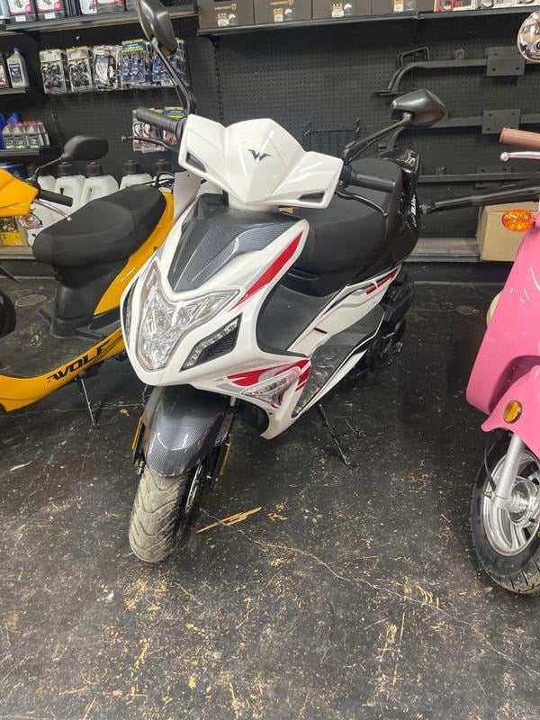 2022 Wolf Brand Scooters Wolf Blaze II for Sale
</span>