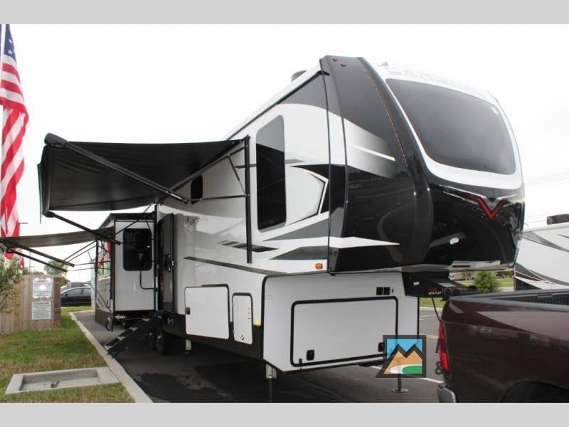 2023 Forest River Cardinal Luxury 380RLX 38ft for Sale