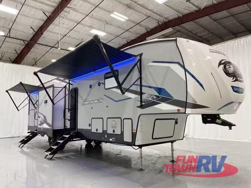 2023 Forest River Cherokee Arctic Wolf Suite 3770 for Sale