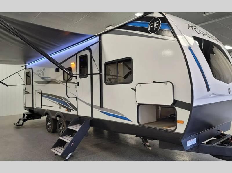 2024 Coachmen Freedom Express Ultra Lite 288BHDS 32ft for Sale