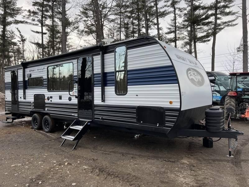 2024 Forest River Cherokee Grey Wolf 26BRB 33ft for Sale