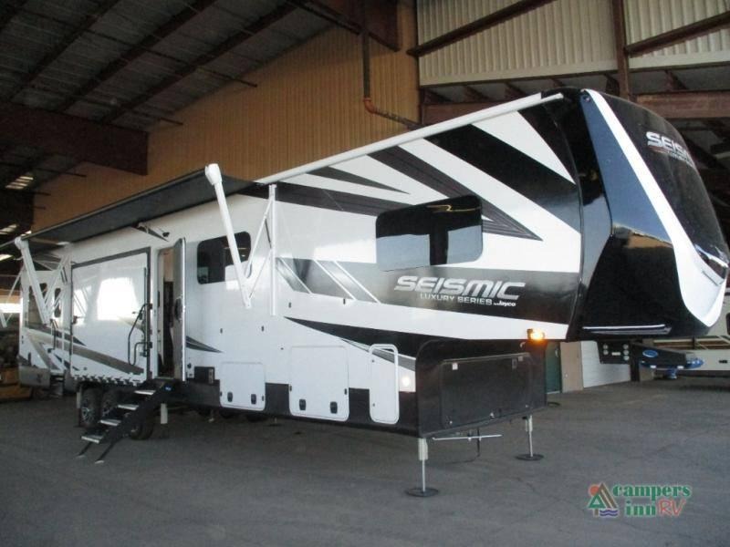 2024 Jayco Seismic Luxury Series 4113 45ft for Sale