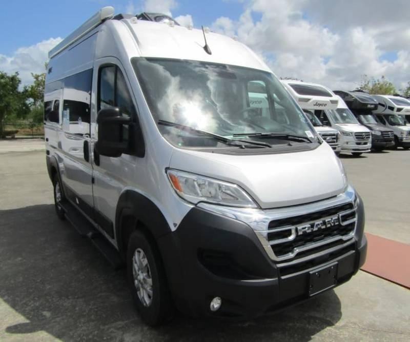 2024 Thor Motor Coach Rize 18M 18ft for Sale