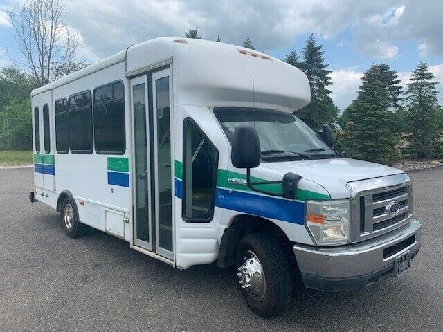 Ford E450 Church Shuttle Bus Van, 12 Passenger + 2 for Sale
</span>