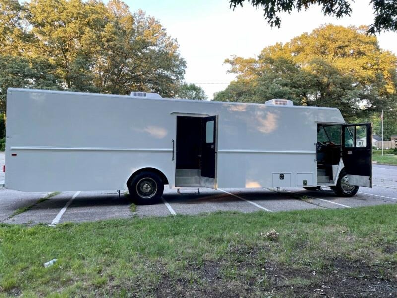 Freightliner MT-55 Step Van 4,187 MT55 Stepvan, RV for Sale
</span>