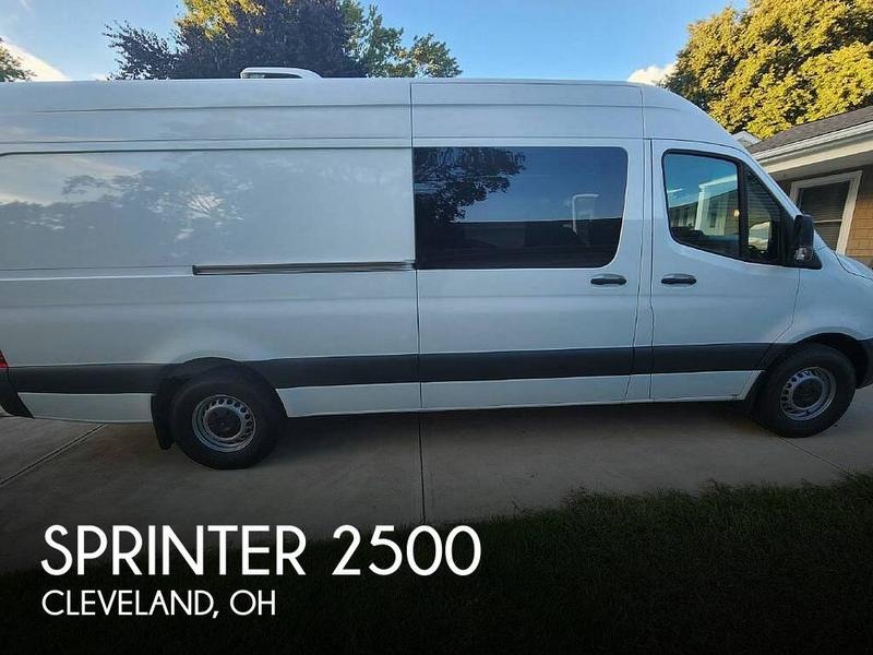 Mercedes-Benz Sprinter 2500 Van Conversion 2022 for Sale
</span>