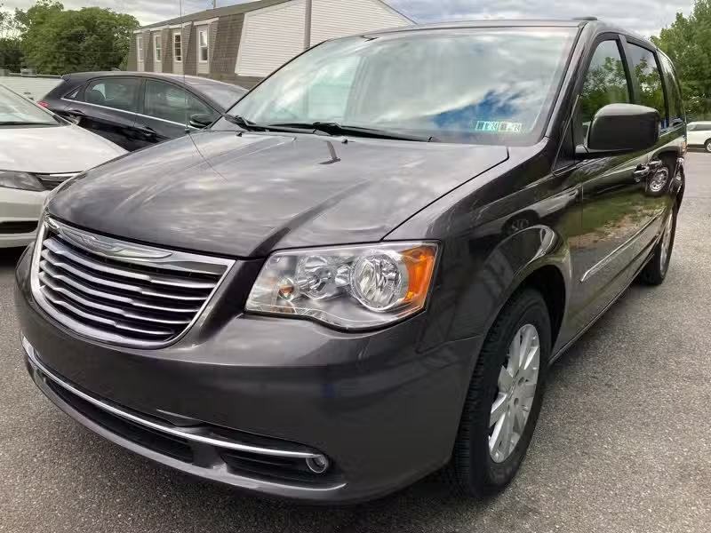 Used 2015 CHRYSLER TOWN & COUNTRY For Sale
</span>