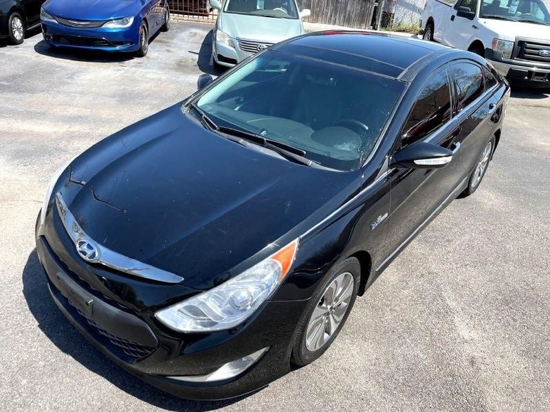 Used 2015 Hyundai Sonata Hybrid for sale.
</span>